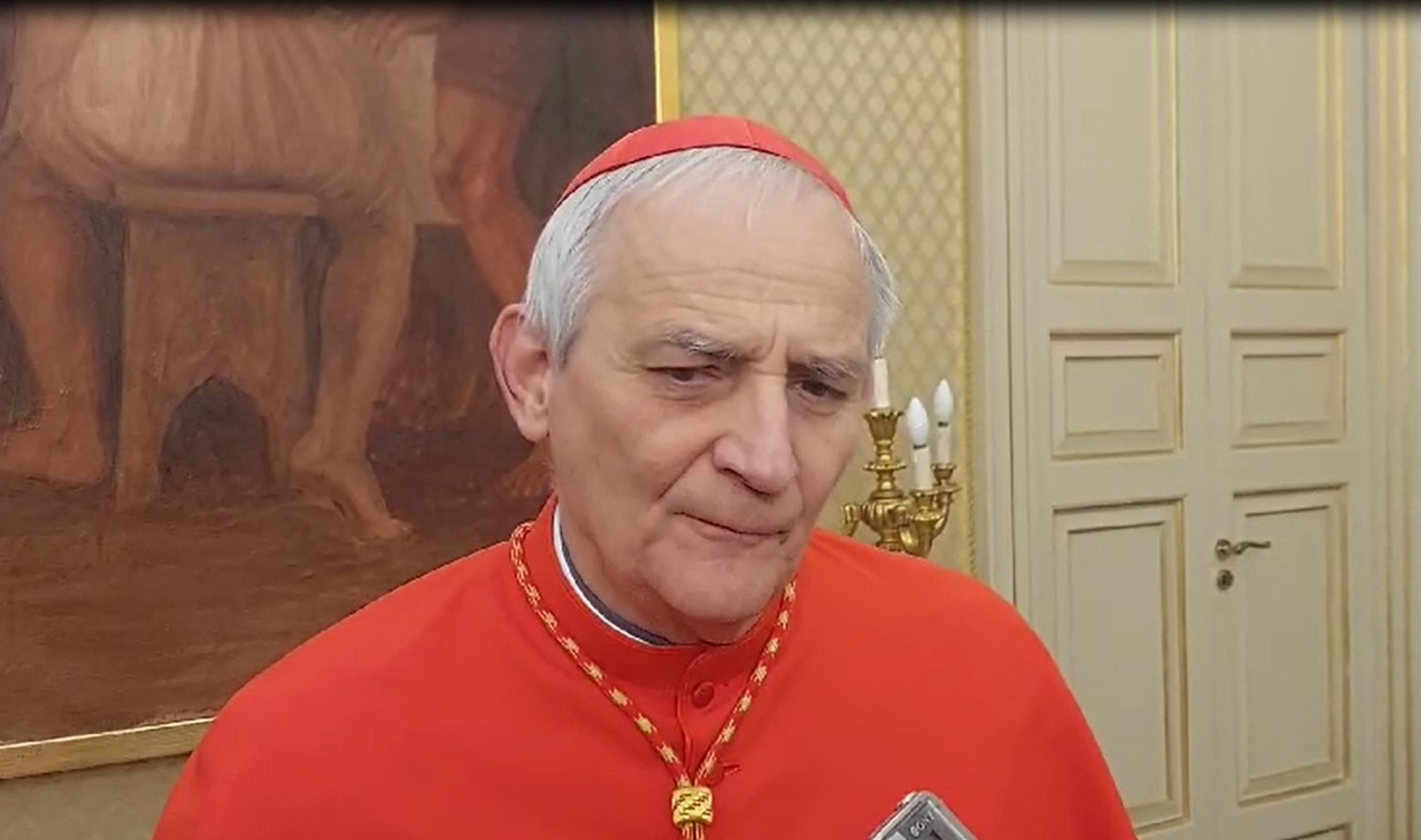 I cattolici inseguono la pace sulla Terra invadendo la piazza pro Ue con l’elmetto