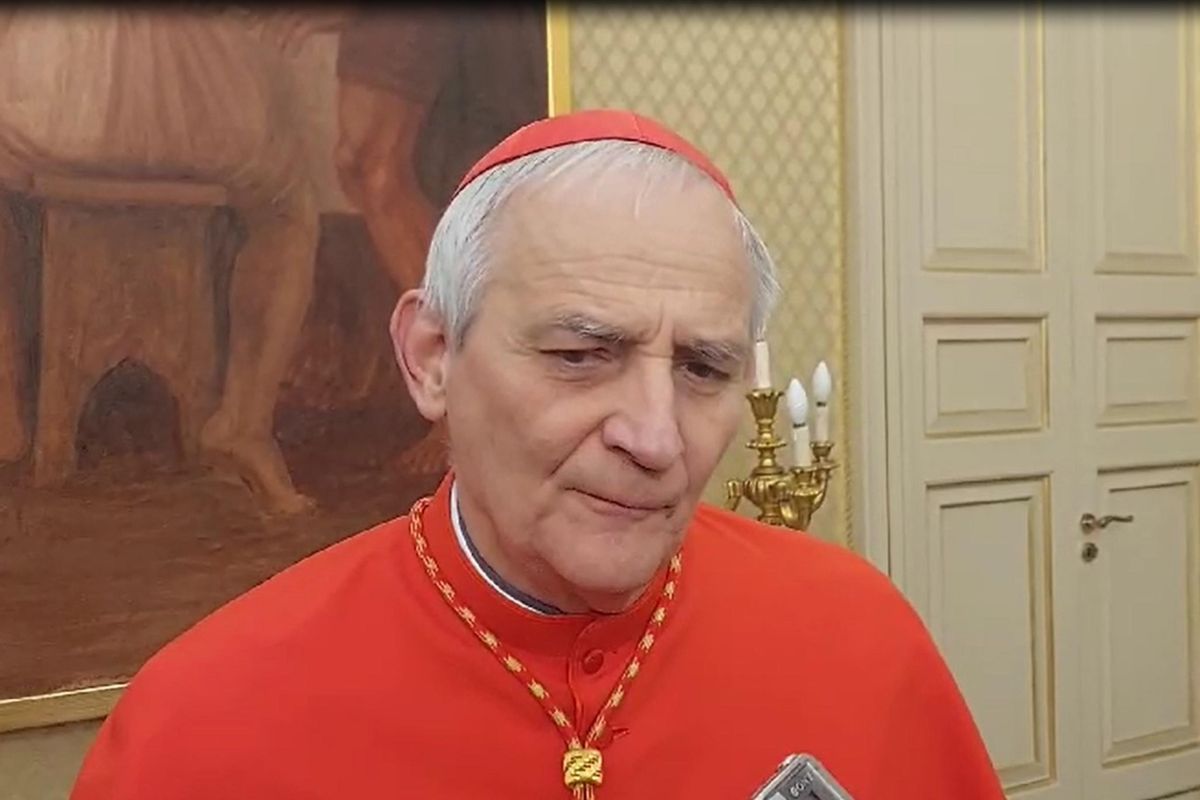 I cattolici inseguono la pace sulla Terra invadendo la piazza pro Ue con l’elmetto