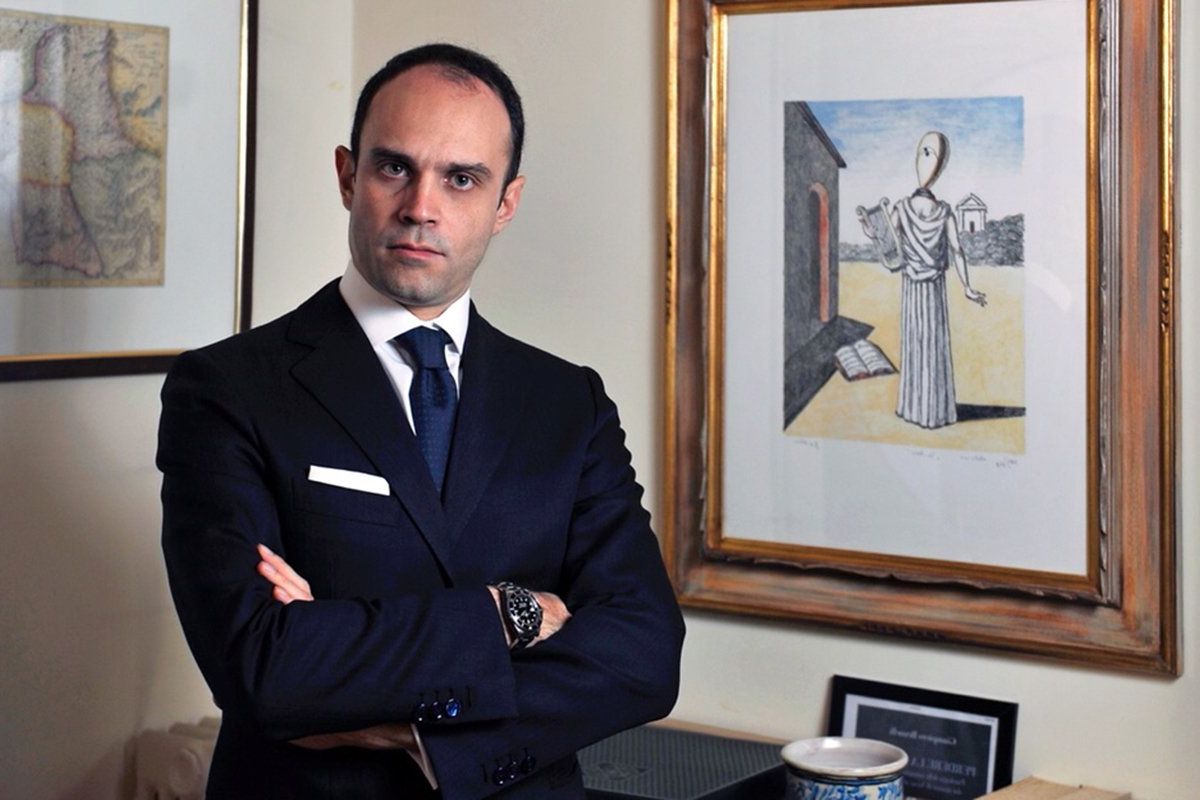 Tutti muti dopo l’avviso del gip