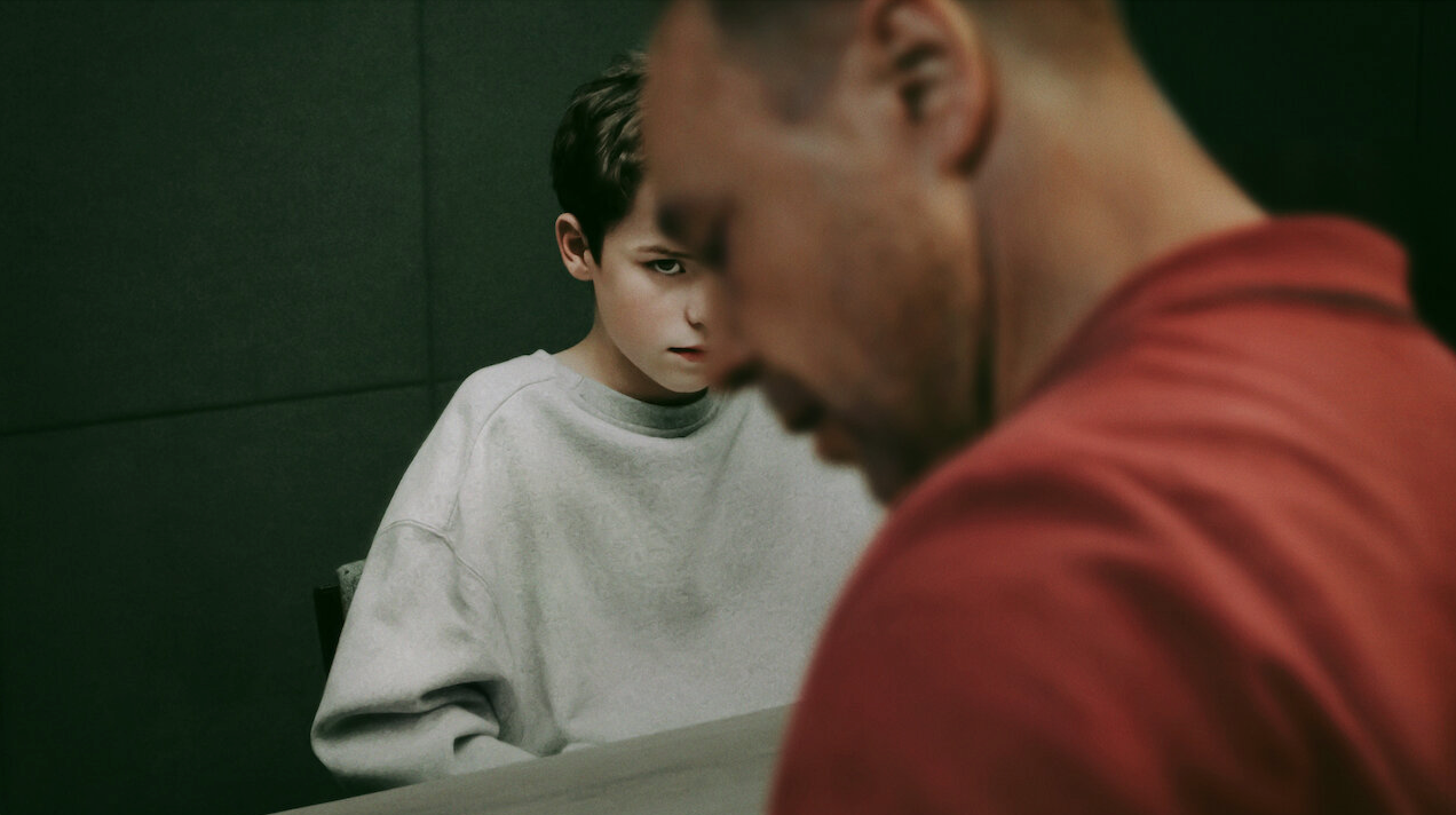 «Adolescence», la serie Netflix oltre l'apparenza