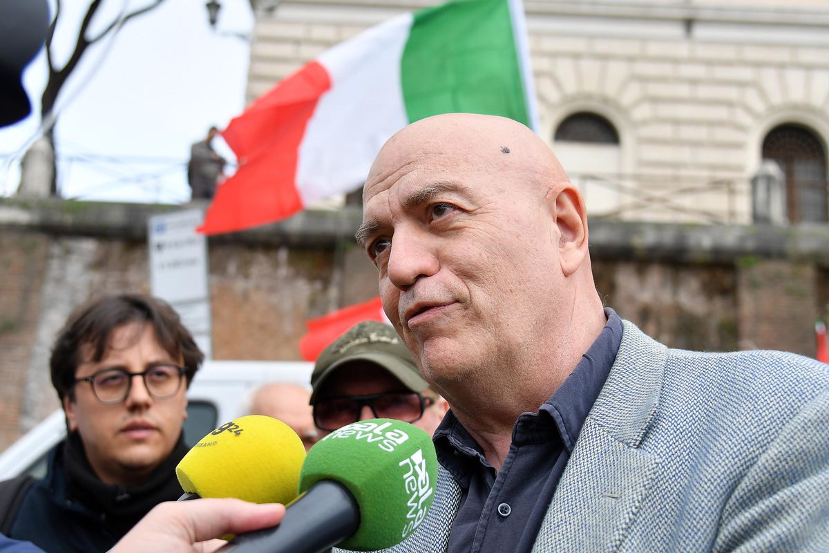 Negli altri sit-in si grida «no Ursula»