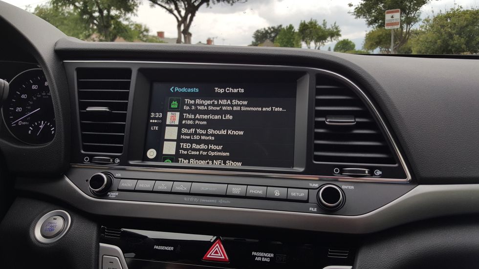Apple CarPlay Review With The Hyundai Elantra - Gearbrain