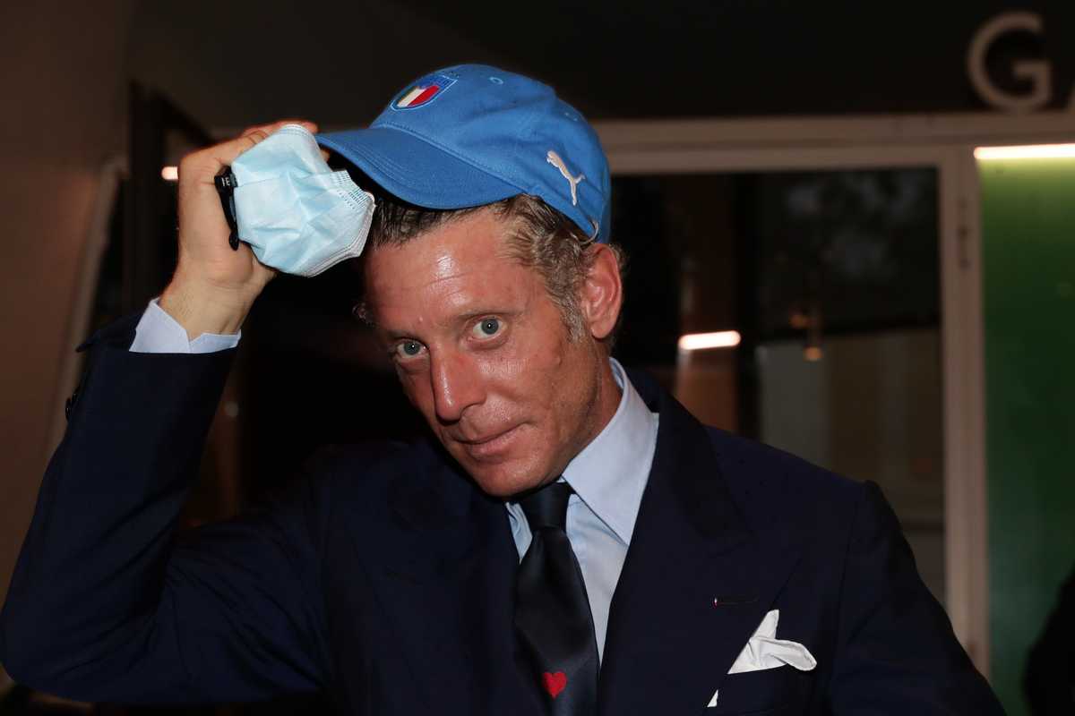 «Lapo usa la filantropia per fare soldi»