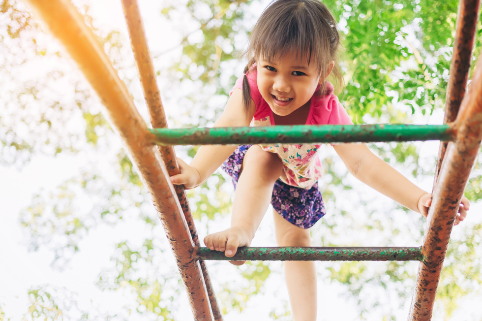 kids, playing, parenting, free range parenting, modern families, old-school parenting, parenting advice