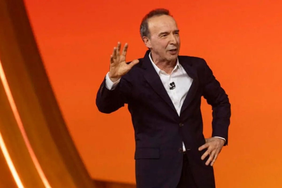 Benigni sogna un’Ue che non esiste e torna a fare il giullare del Colle