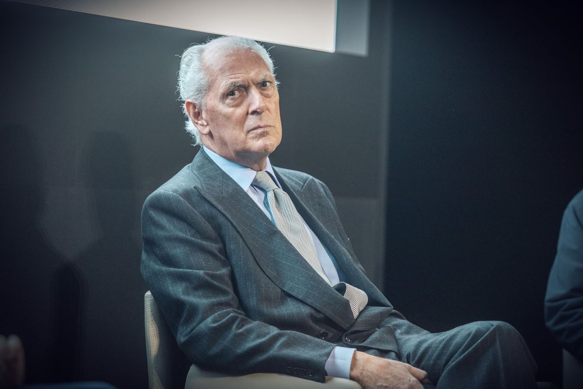 Tronchetti Provera: «Serve l’ombrello Usa per difendere Kiev»