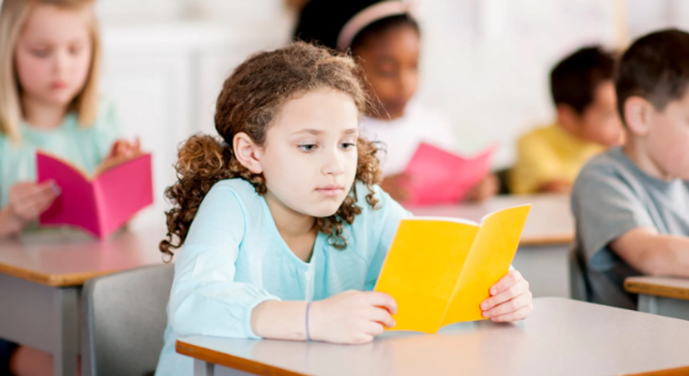 students, teachers grades, amber teacher, literacy rates, declining scores, american education