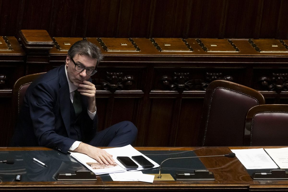 Passa la linea italiana sull’arsenale Ue: «Niente debiti ma soldi dai privati»