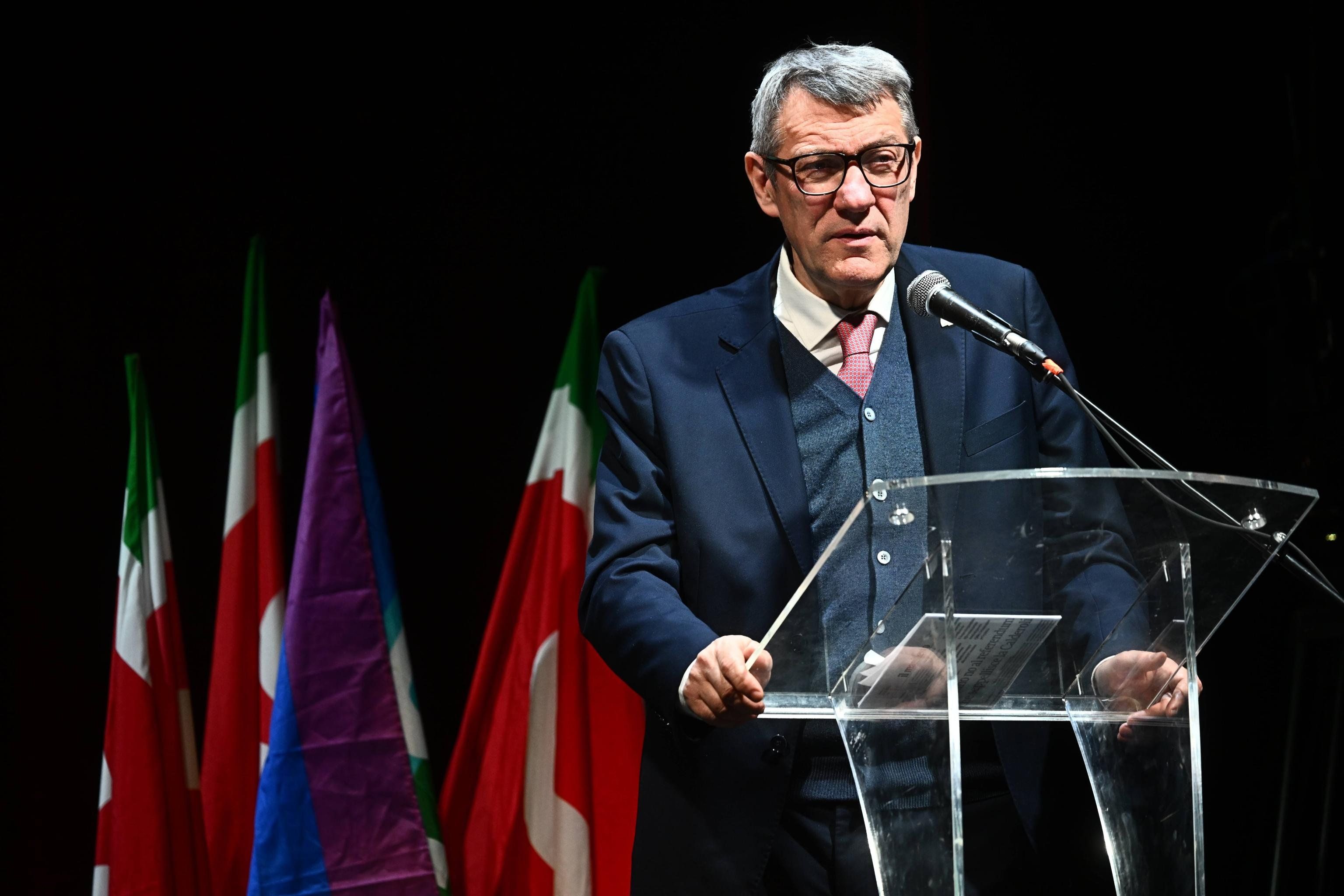 Se abbiamo salari bassi è colpa di euro, Fornero, Monti e Draghi