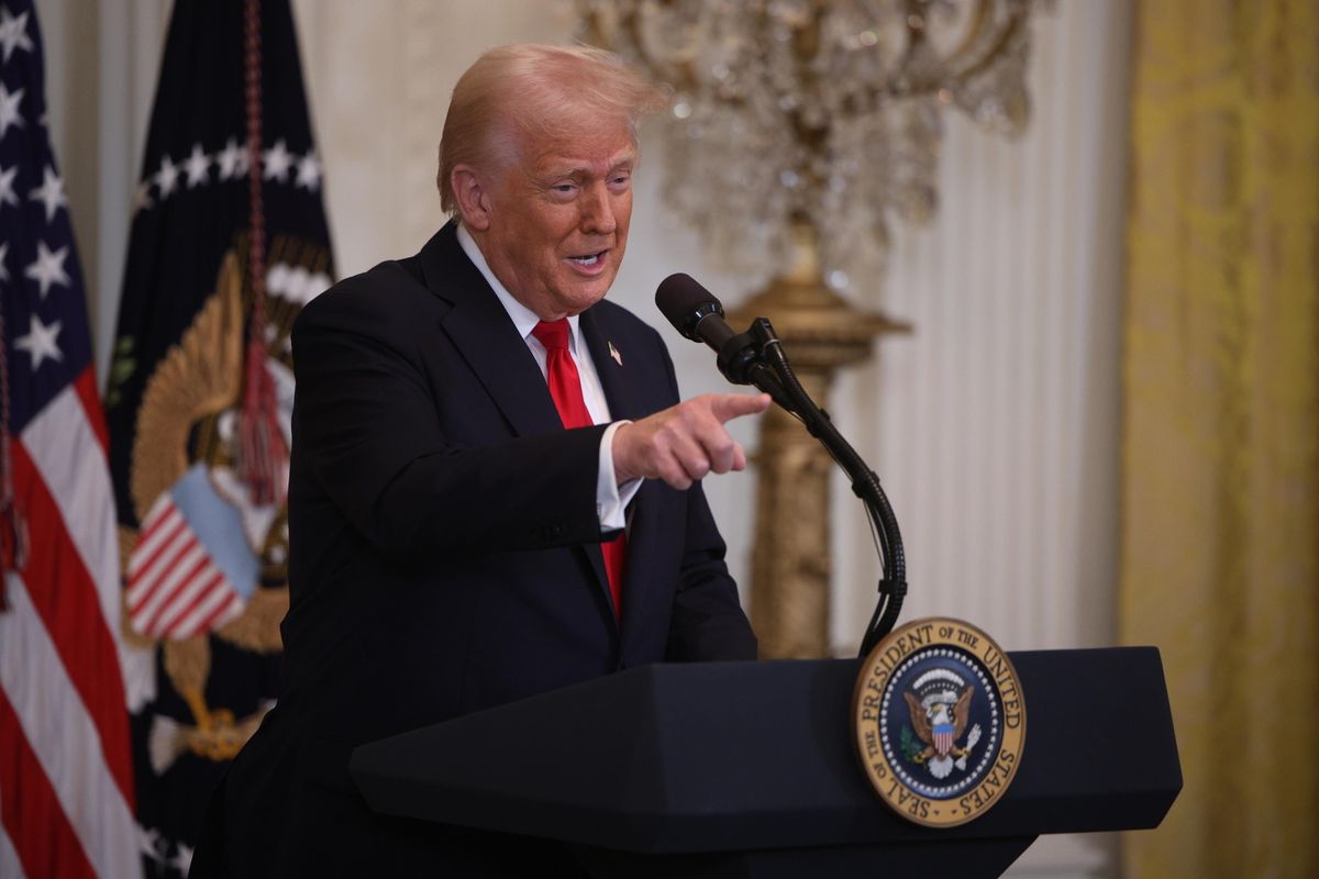 Trump annuncia dazi del 25% sulle auto