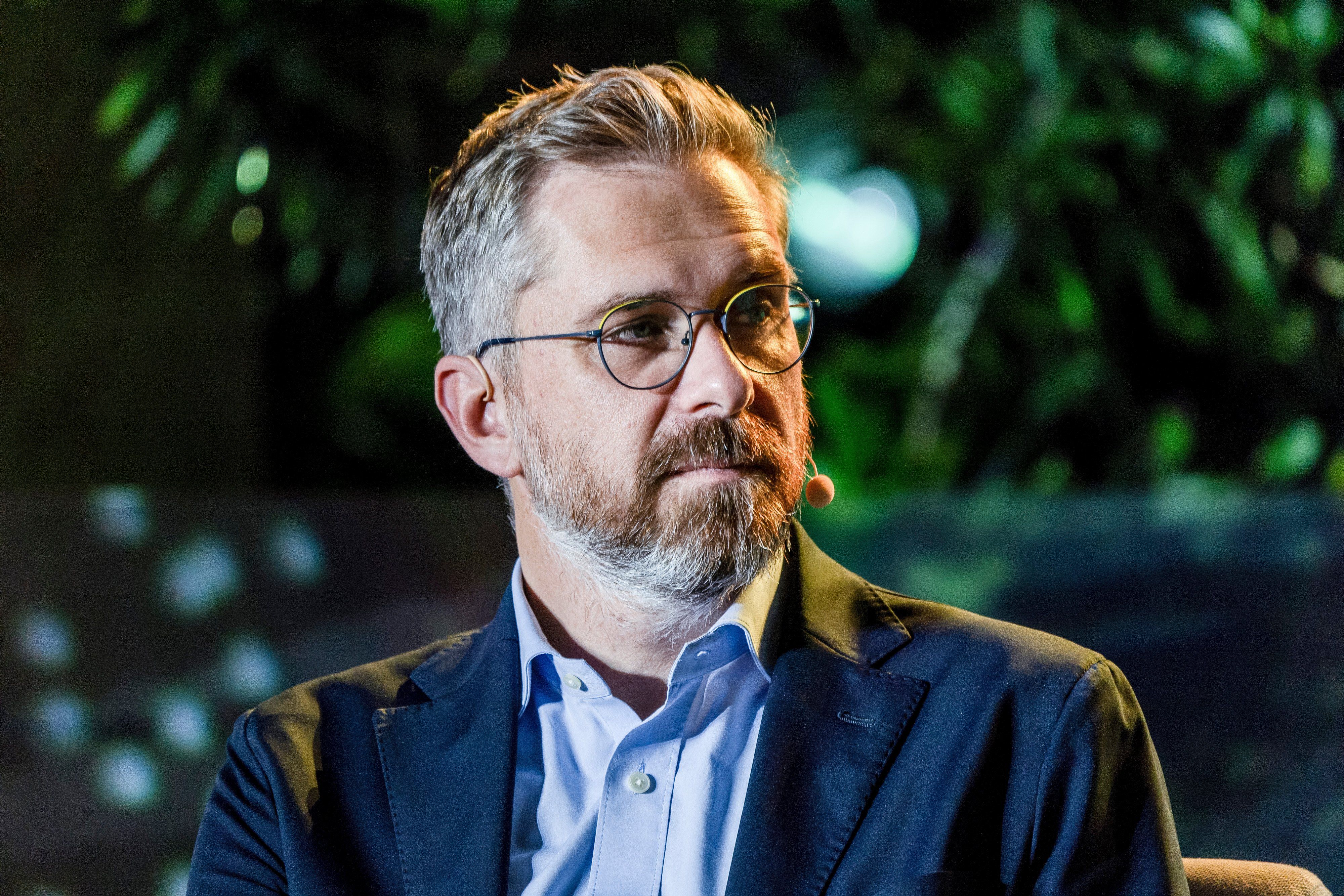 Ue Pride, Lepore scappa dall’Aula. E i compagni gli fanno l’anti corteo