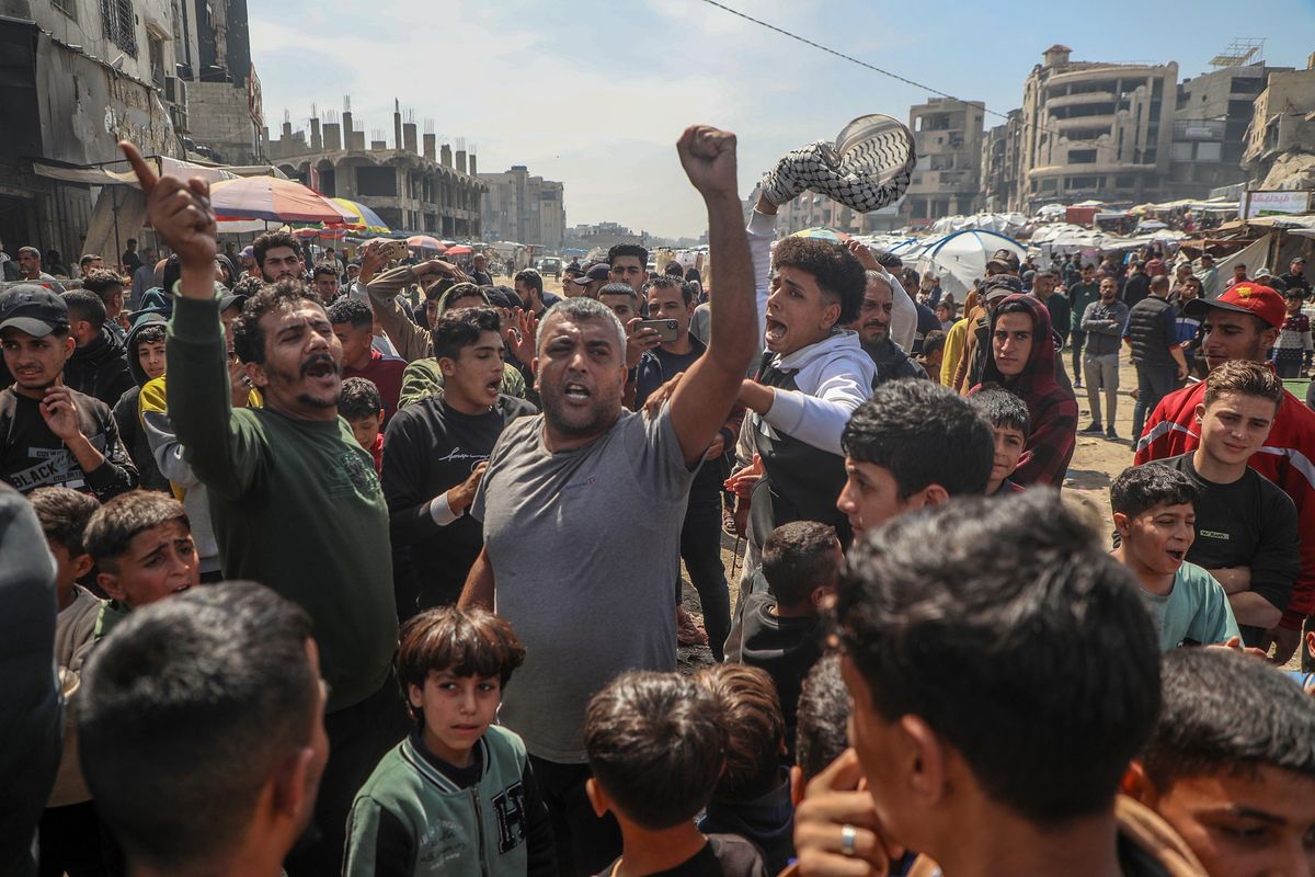 Hamas ammazza i palestinesi che protestano