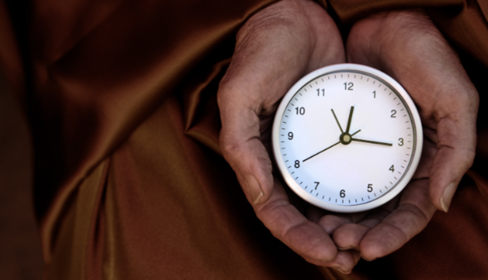 hands, clocks, passage of time, age aging, old age, time perception, time flies