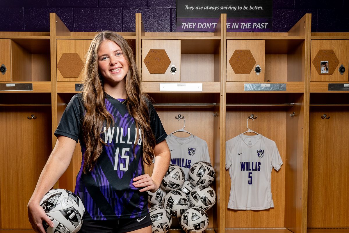 THE PIVOT: Dual-Sport Clark Chooses Volleyball Over Her Life-Long Sport Of Soccer