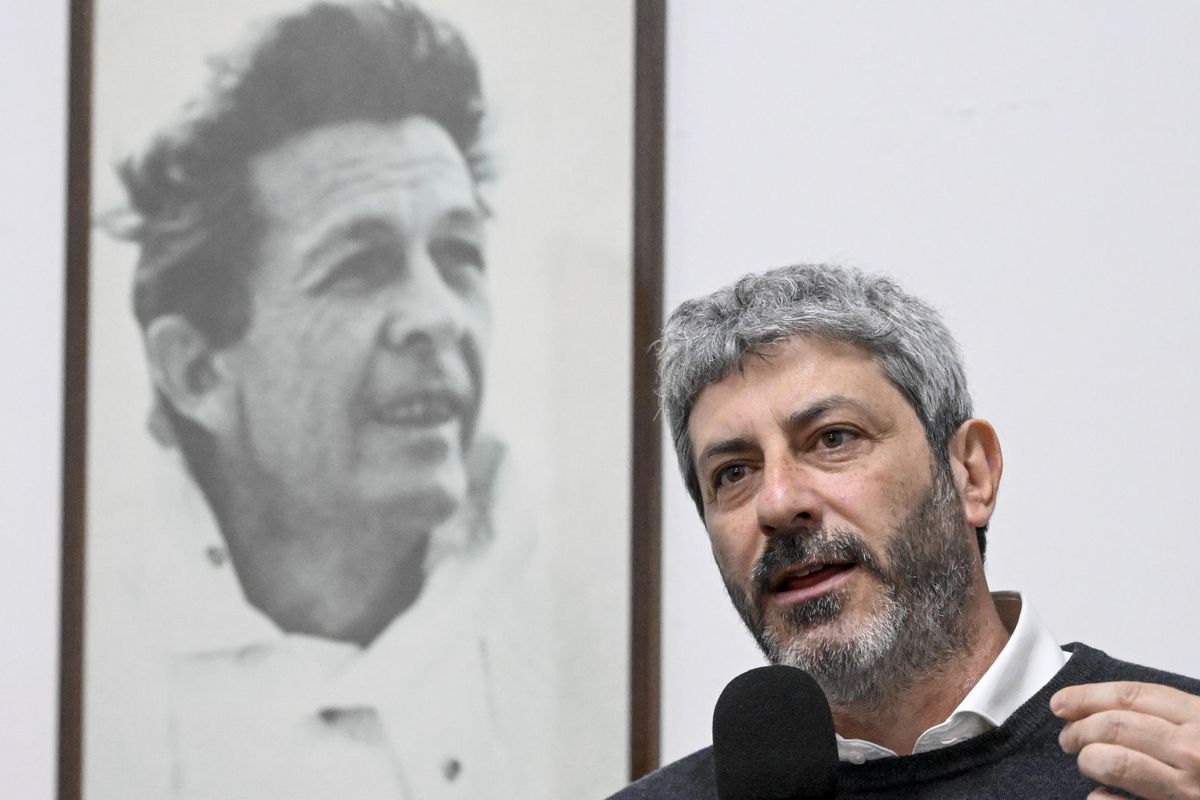 Campania, Fico avanza. De Luca pronto al blitz