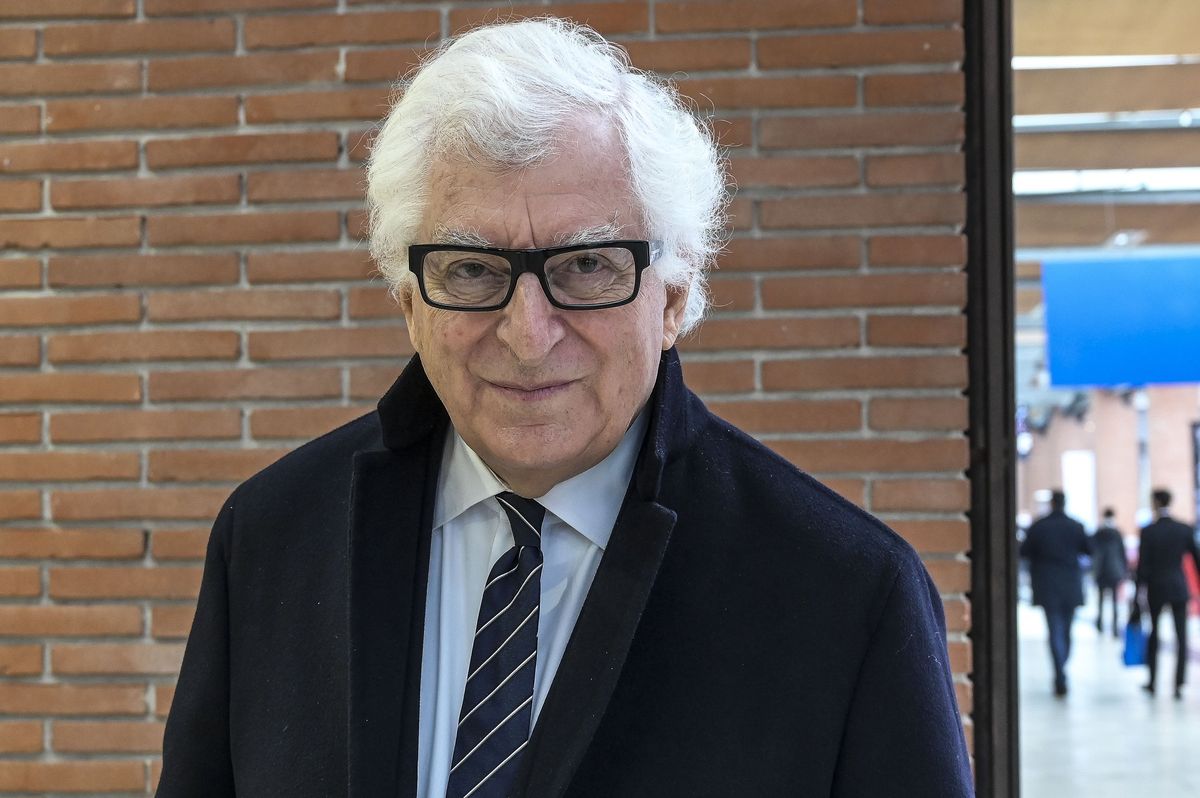 La moda italiana ora batte un colpo. Prada prende Versace, Parigi guarda