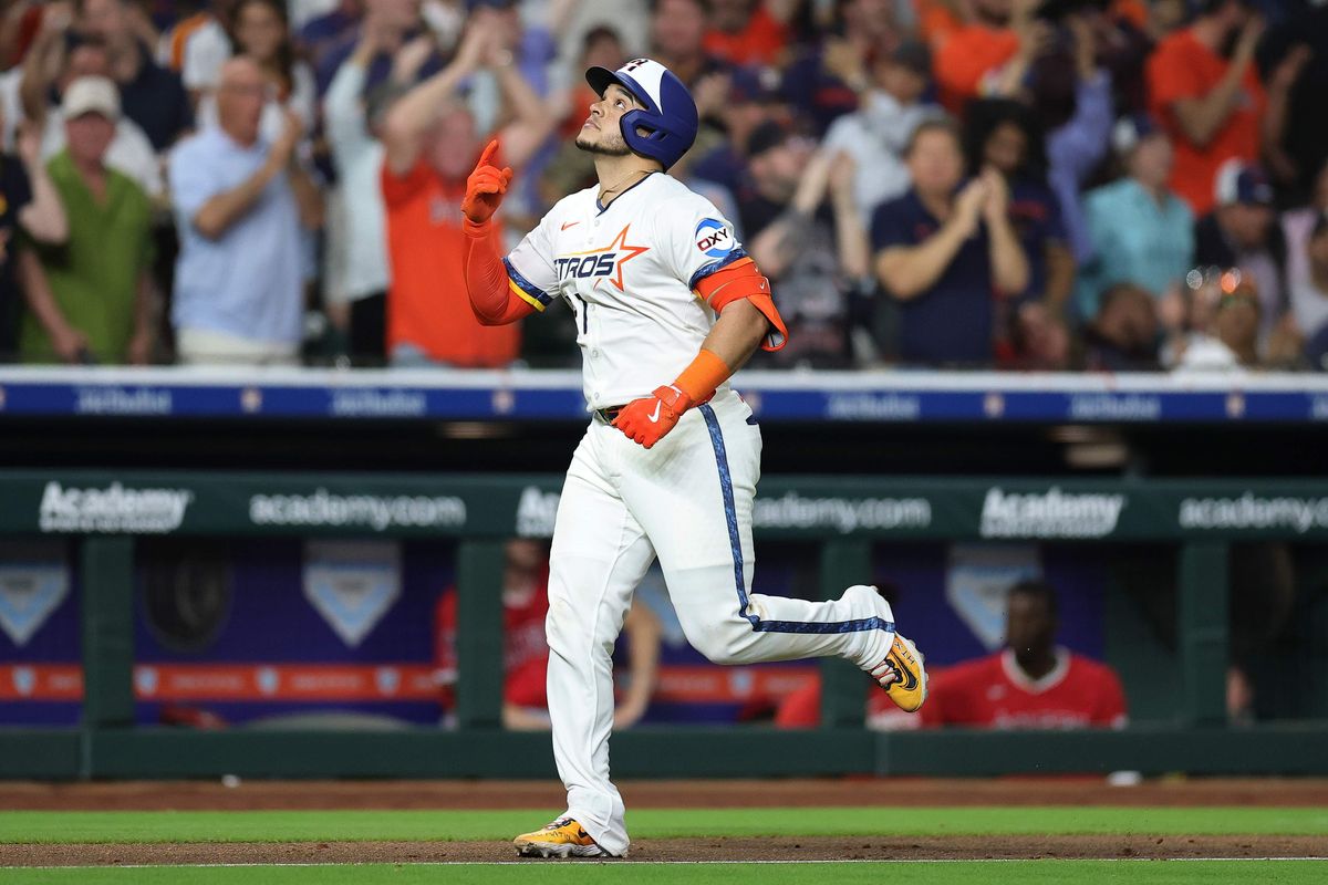 Díaz's first career grand slam helps Astros rout Angels