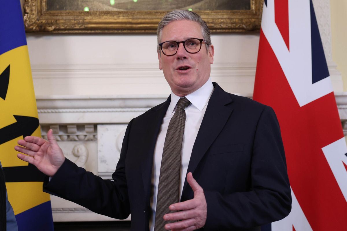 La sinistra Uk si ribella a Starmer per i silenzi sulle gang di pakistani