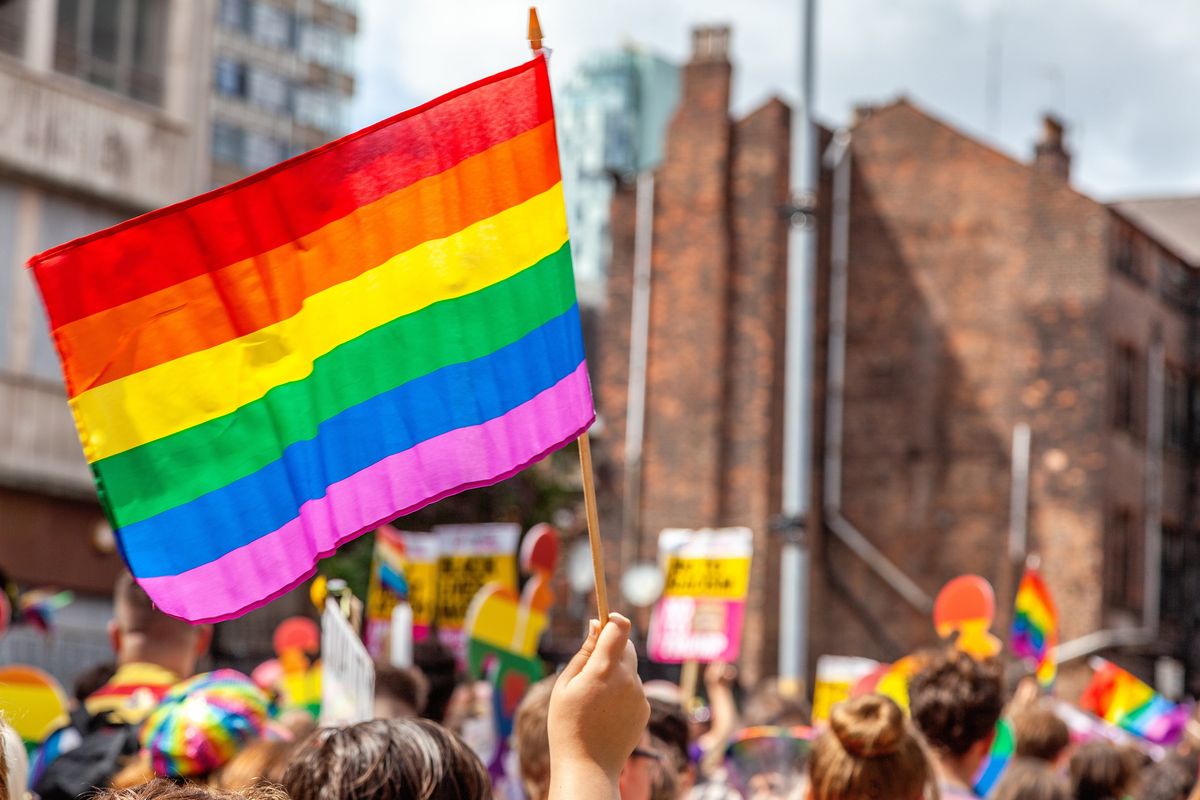 Corsi sgraditi agli ultrà Lgbt: bando revocato