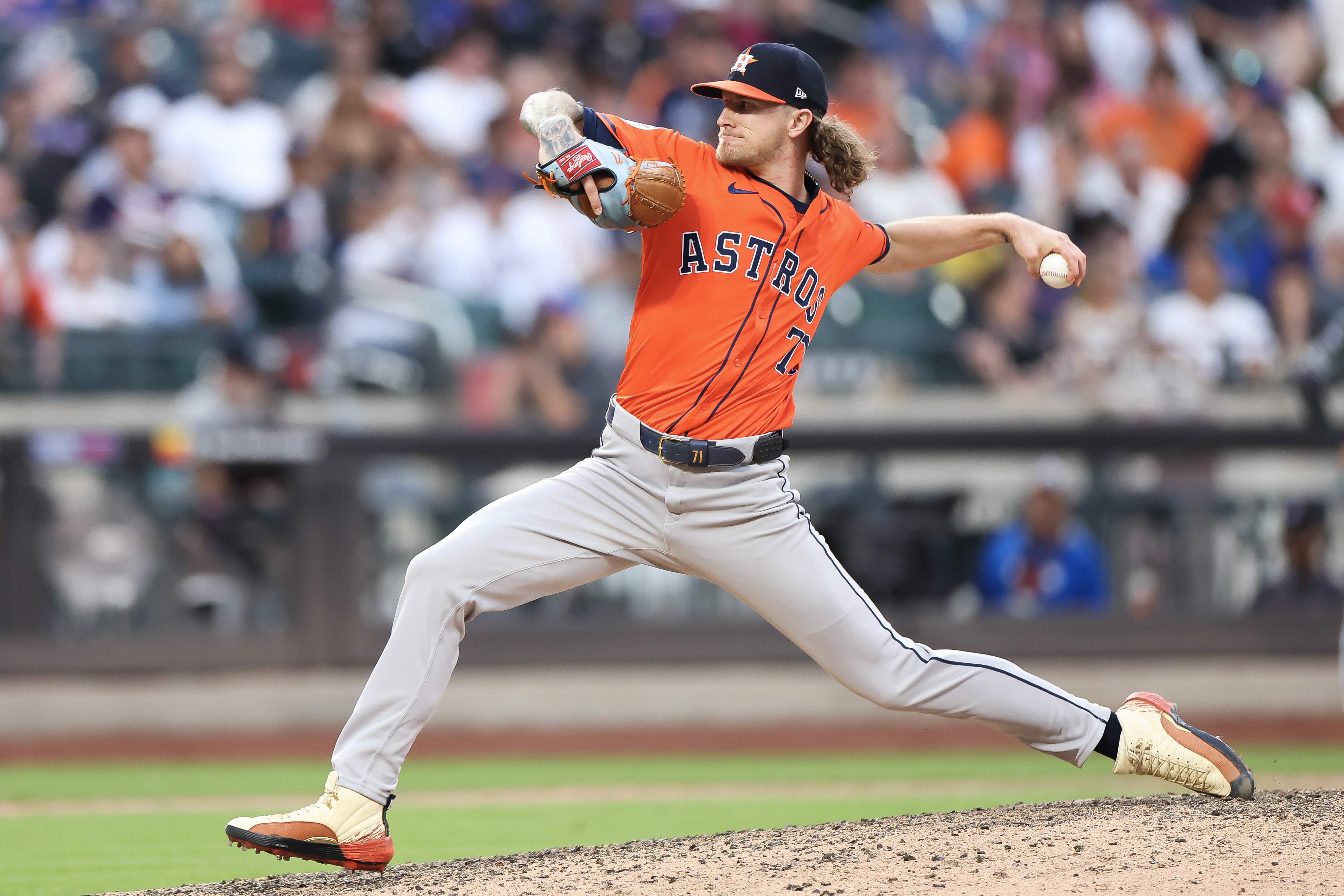 Astros pitching shines in extra-innings win over Mariners