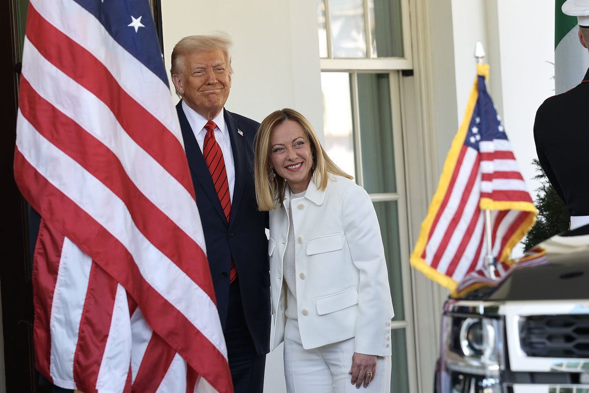 Il tappeto rosso di Trump: «Meloni eccezionale». Sinistra scornata