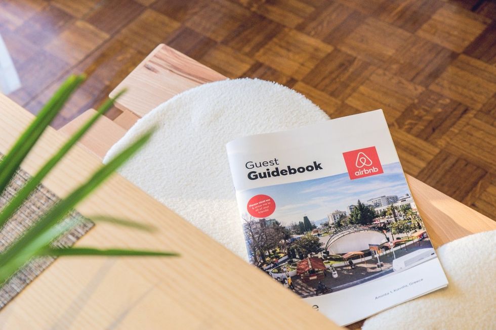 airbnb, vrbo, short term rental, checkout chores, cleaning fees, airbnb host