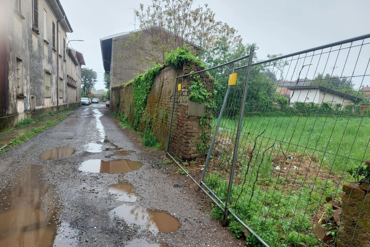 Nordafricano violenta minorenne. Donna sequestrata da un kosovaro