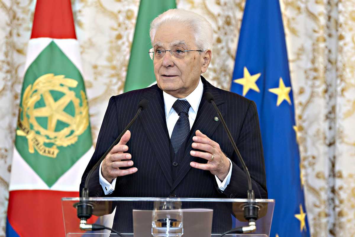 Mattarella a gamba tesa per le coppie gay