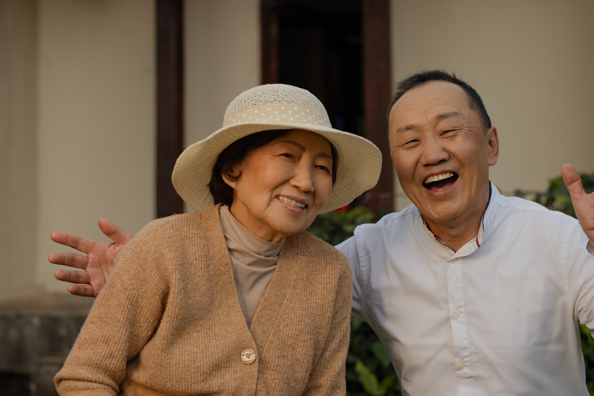 Older couple, Korean, smiling, happiness, sohwakhaeng