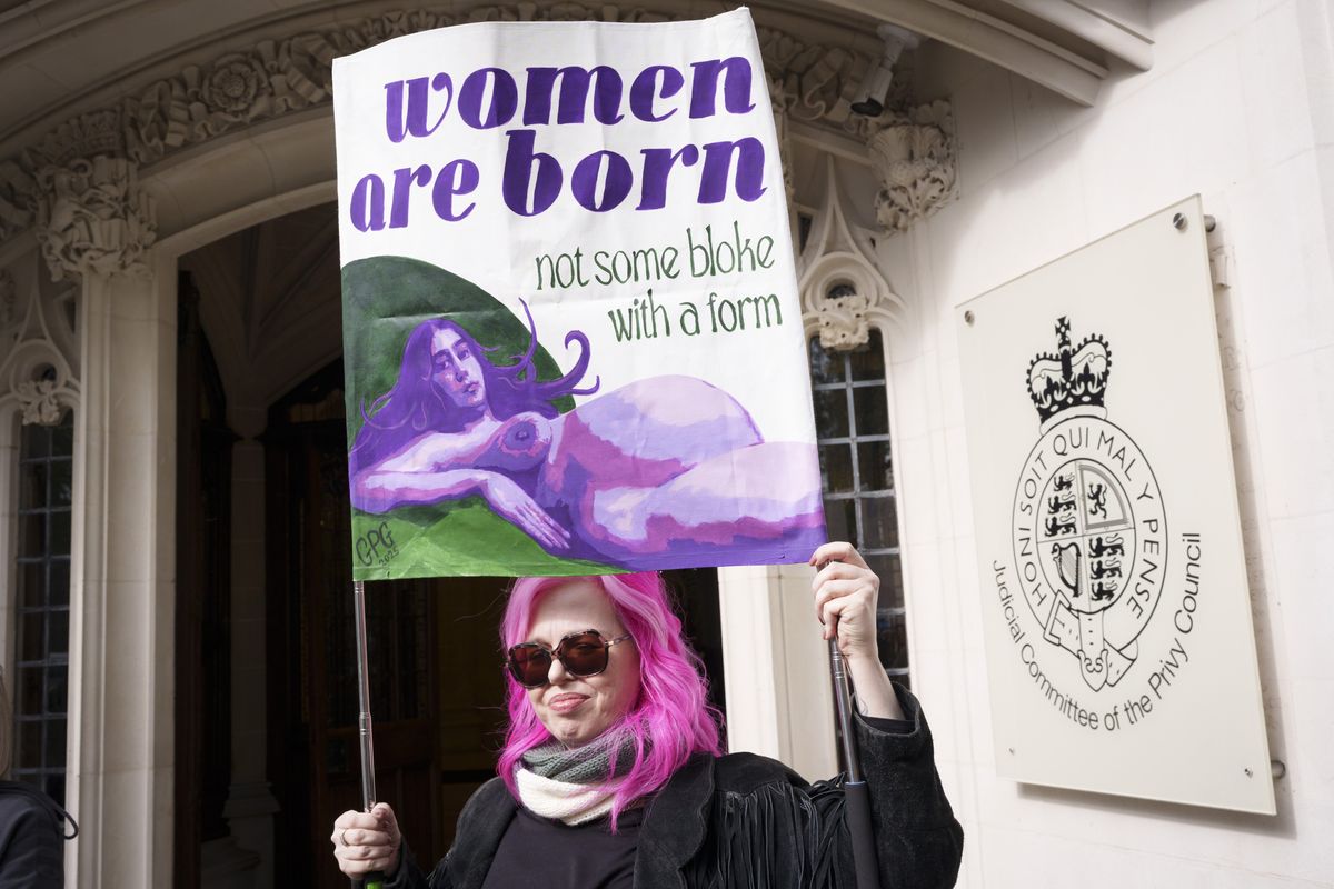 Una donna è una donna: per dirlo c’era bisogno dei giudici inglesi