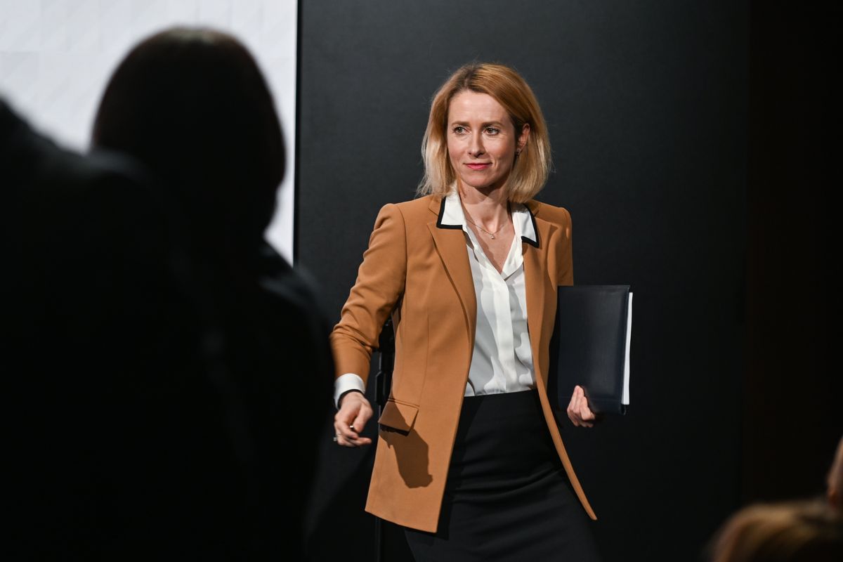 Stecca della Kallas sulla via della pace: «Putin dittatore, uccide gli avversari»