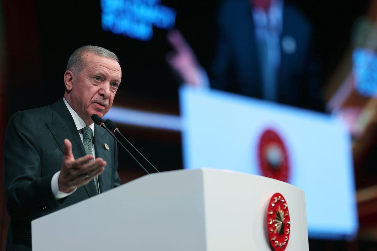 Erdogan tesse la sua Nato dei Balcani. Serbia, Grecia e Ungheria si armano