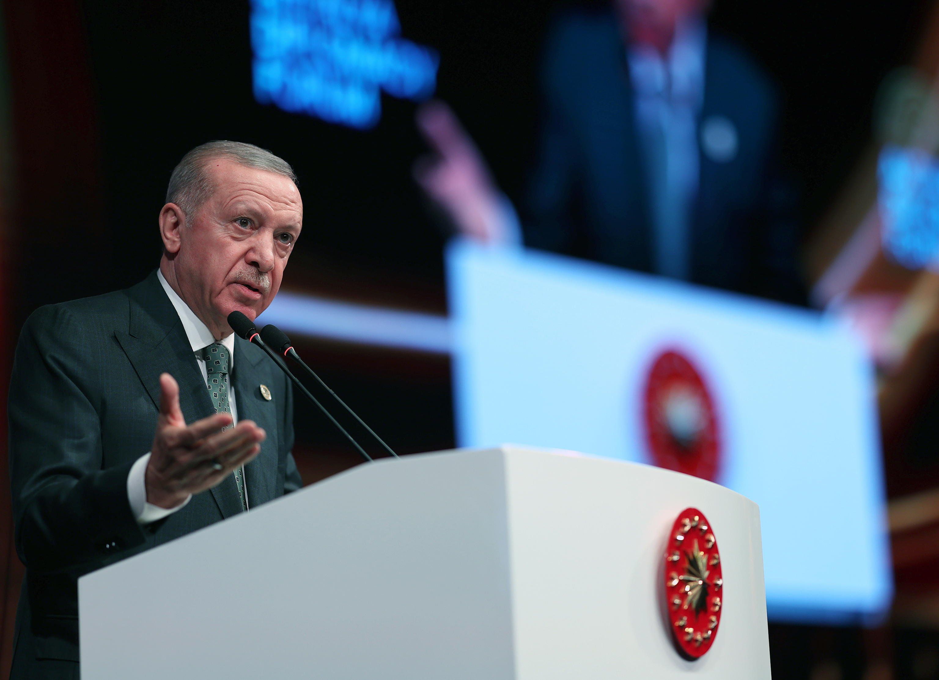 Erdogan tesse la sua Nato dei Balcani. Serbia, Grecia e Ungheria si armano