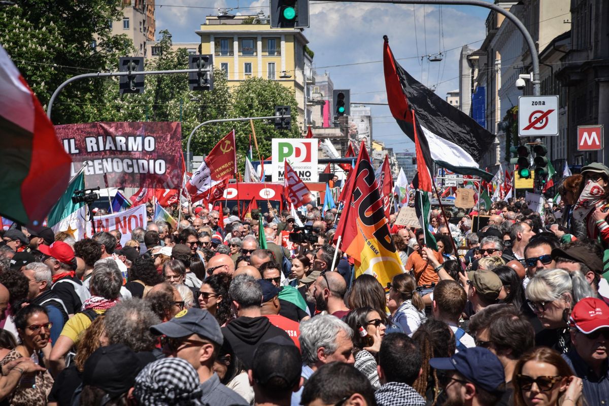 Ecco come la sinistra sconfitta ha «occupato» la liberazione