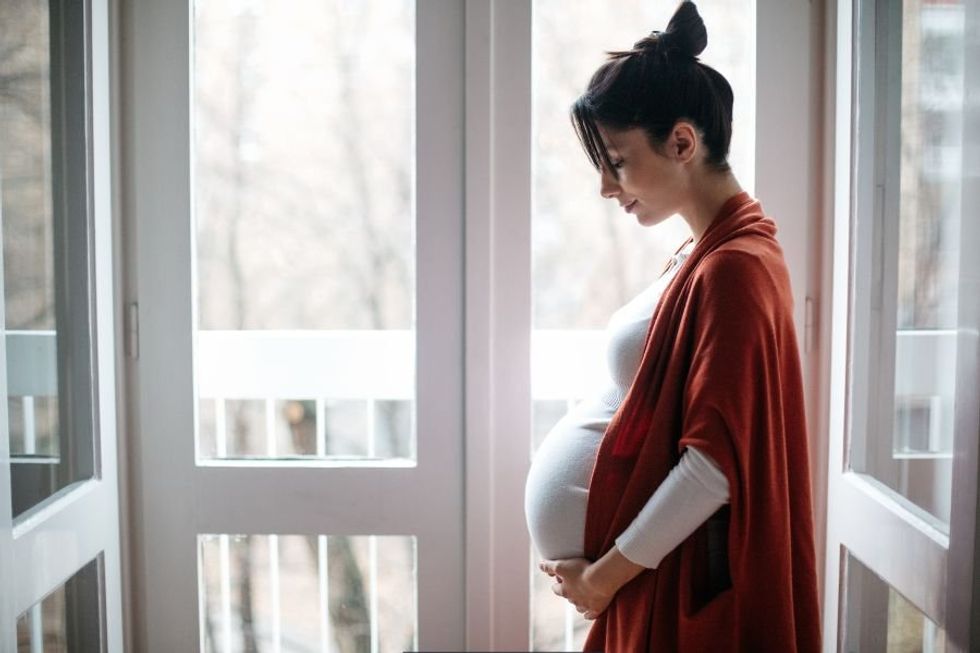 pregnant woman, woman with child, kids, pregnant, pregnancy, pregnancy heart failure. 