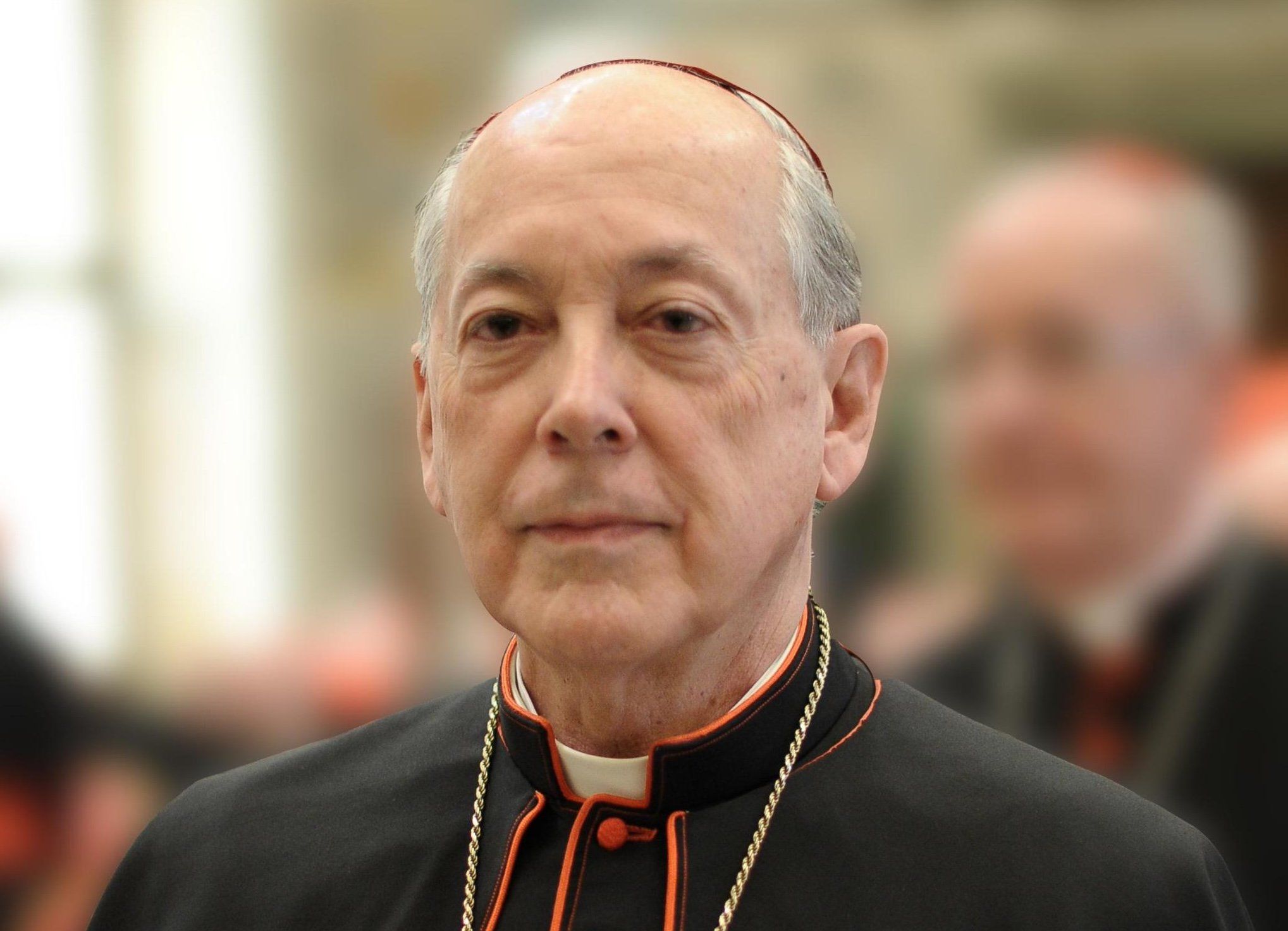 Alle congregazioni c’è il porporato sanzionato da Francesco per abusi