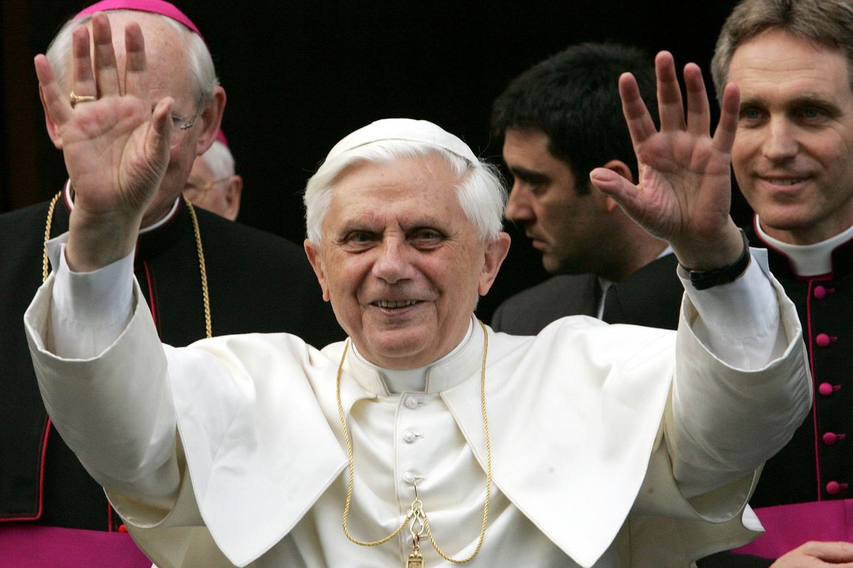 Francesco inclusivo, ma non con tutti. Da Cl ai Focolari: movimenti picconati