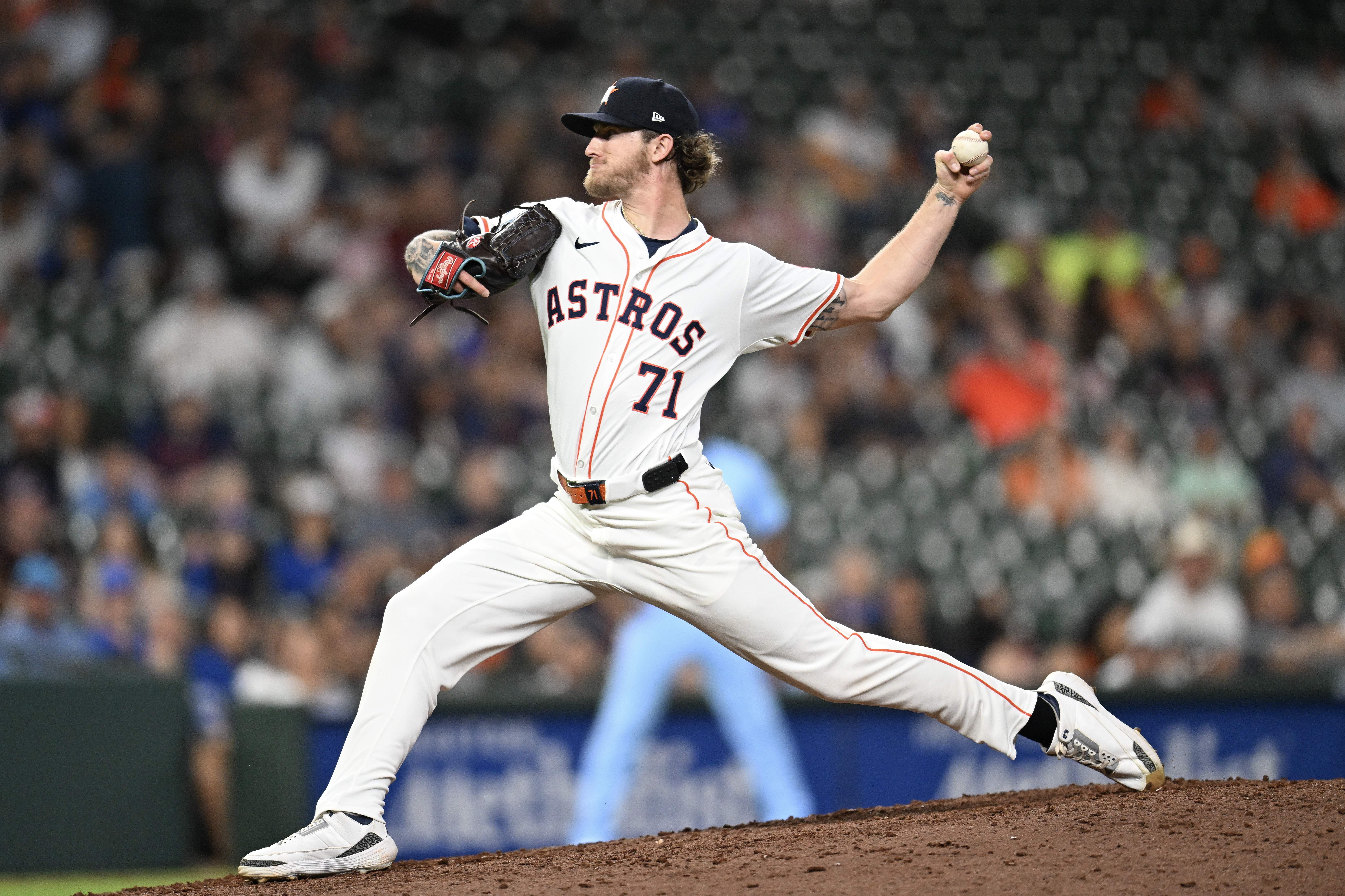 Astros win tight finale as Hader slams the door in ninth