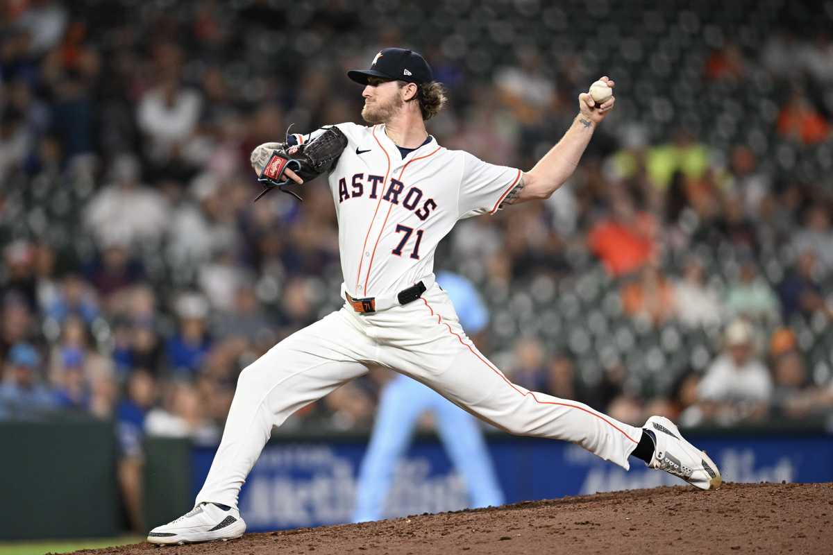 Astros win tight finale as Hader slams the door in ninth