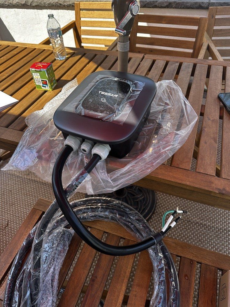 a photo of TESSAN 48A EV Charge unboxed
