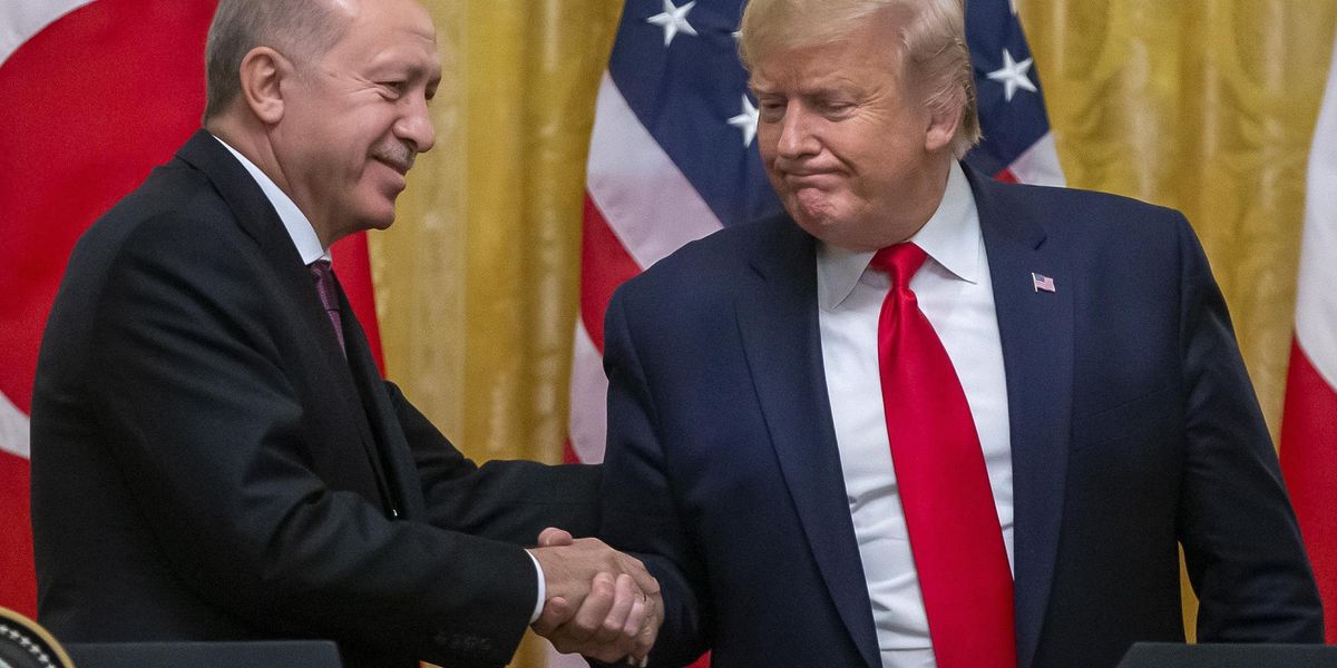 Trump sente Erdogan: «Kiev guerra ridicola, collaboriamo per mettervi fine»