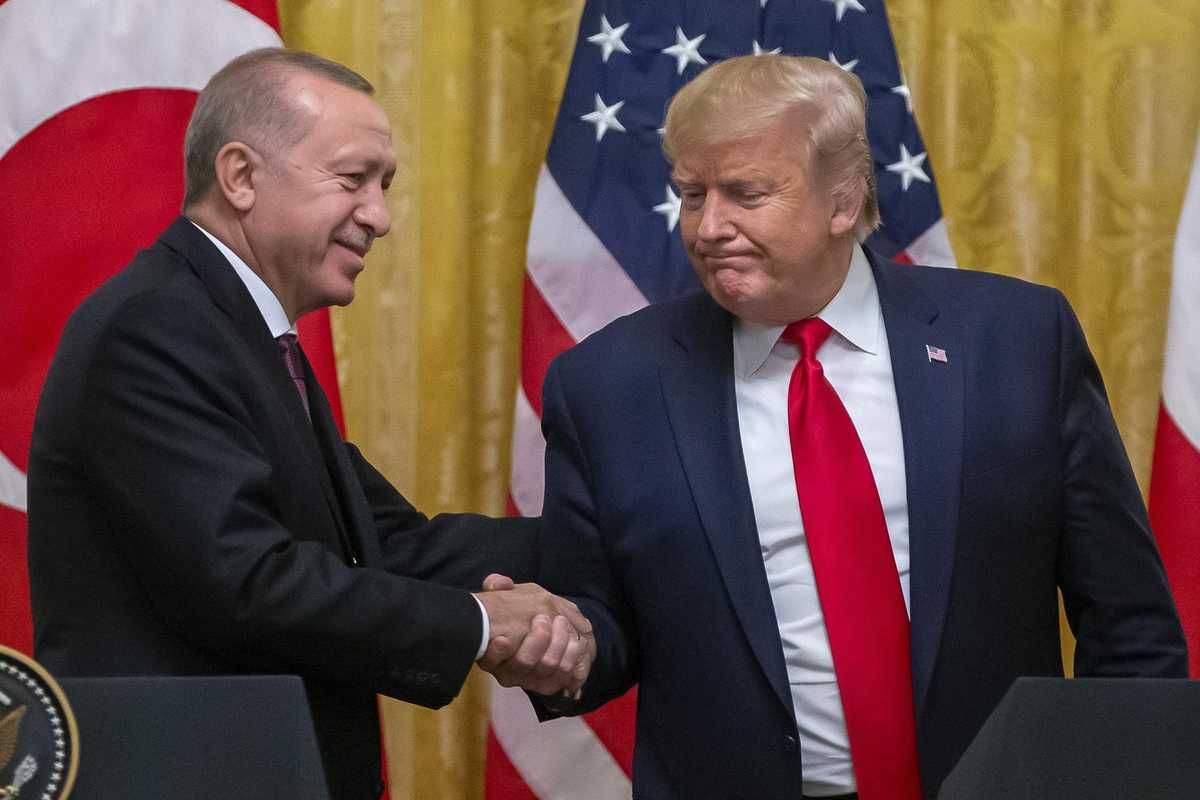 Trump sente Erdogan: «Kiev guerra ridicola, collaboriamo per mettervi fine»