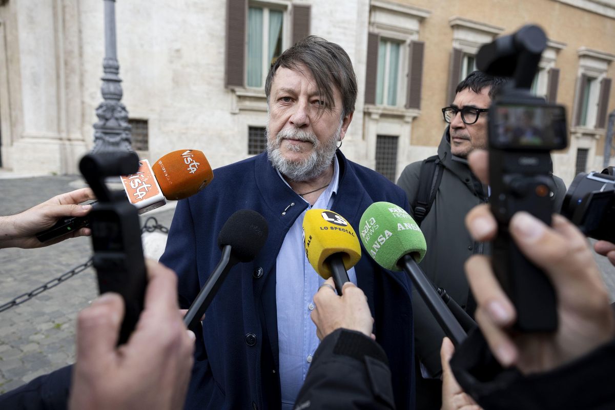 Meno liturgia, più piazza (e guerra). Il Papa à la carte dei progressisti