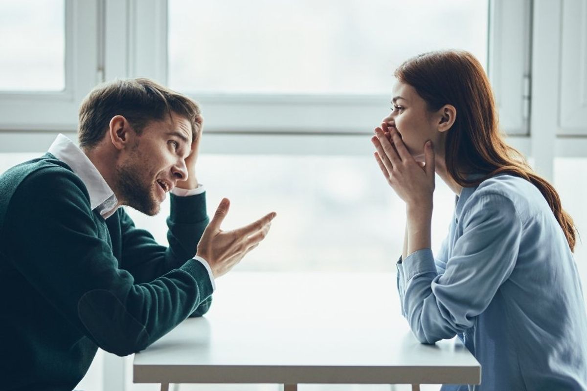 communication, conversation, two people talking, grice's maxims