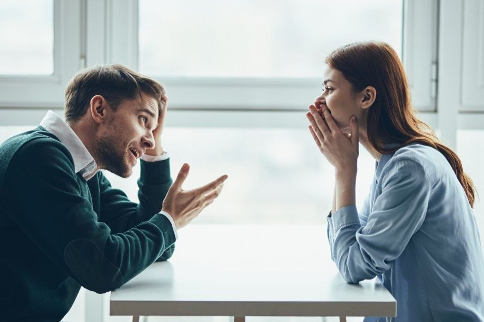 The 4 unspoken rules of conversation we all follow without thinking about it