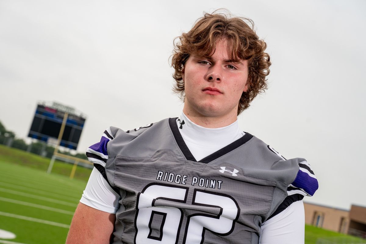 BREAKING: Ridge Point Three-Star OL Hugh Smith Commits To Arkansas