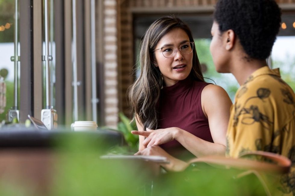 conversation, grice's maxims, communication, talking to someone, communication
