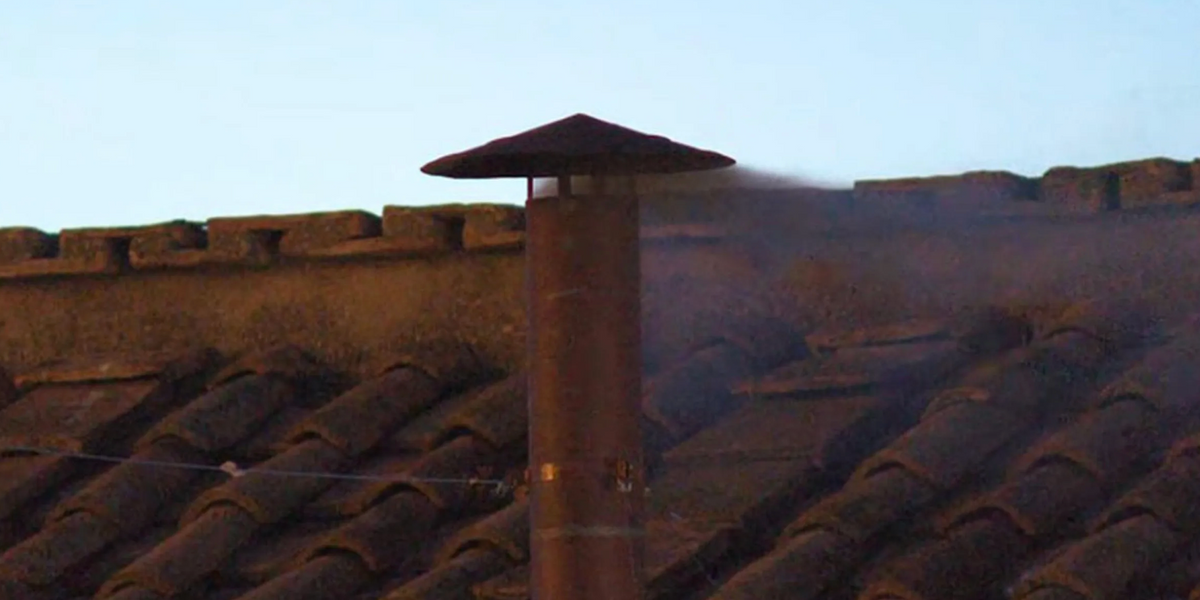 Conclave, la prima fumata è nera Conclave, la prima fumata è nera