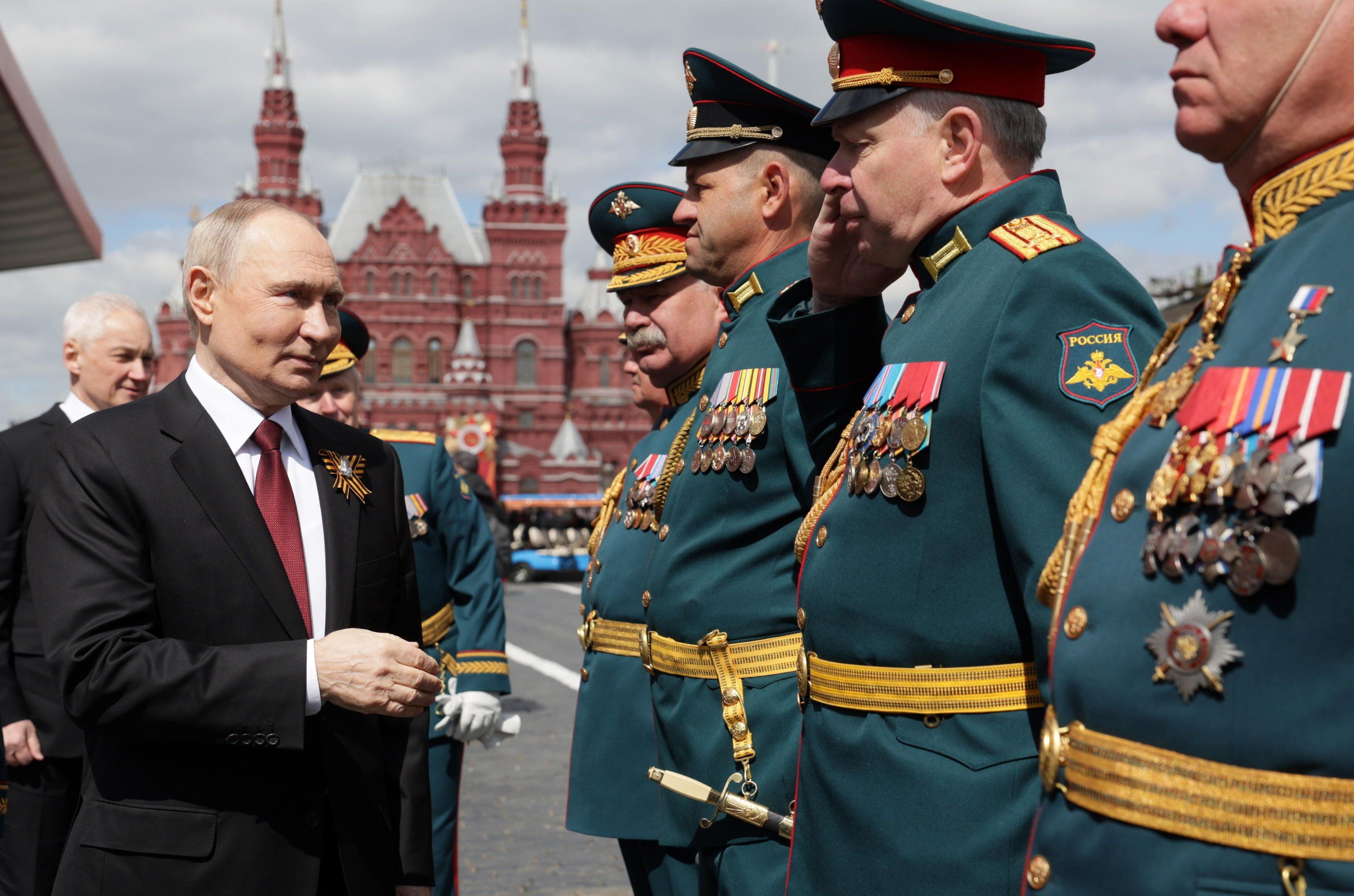 Sulla Piazza Rossa sfila l’asse Mosca-Pechino
