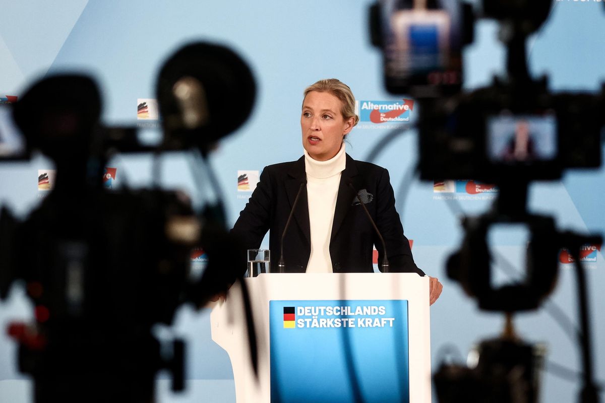 L’Europa vuol mettere la destra fuorilegge